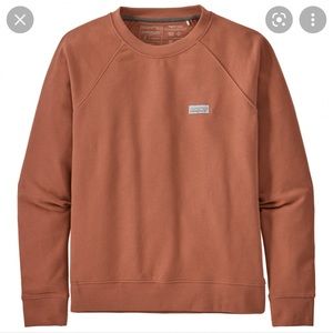Patagonia pullover crew neck sweatshirt. 100% cotton.